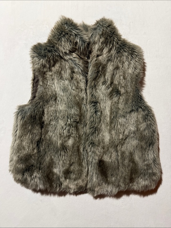 Elle Jackets & Blazers - Elle faux fur vest